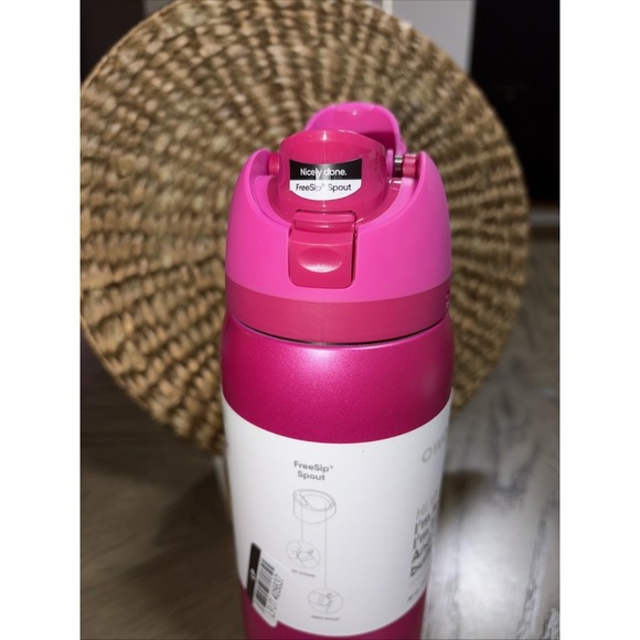 NWT Owala FreeSip 32oz Pink Stainless Water Bottle Valentine's Drop Read My Lips - Picture 6 of 7